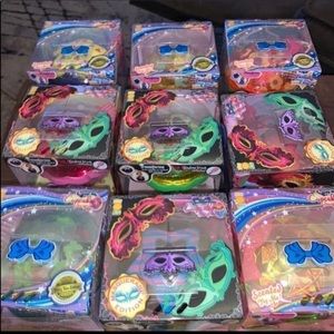 2 cupcake surprise dolls